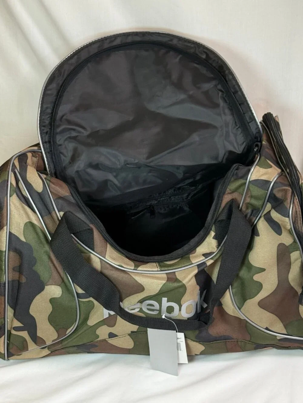 NWT Vintage Reebok Large Duffel Gym Carry On Weekender Travel Bag - Camouflage